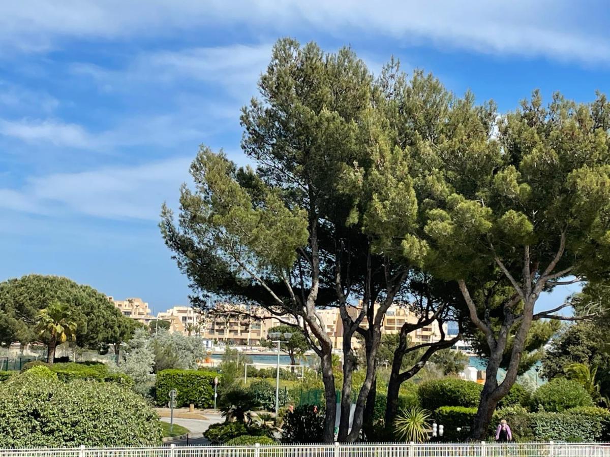 My Little Provence Bormes Les Mimosas Apartment Bagian luar foto