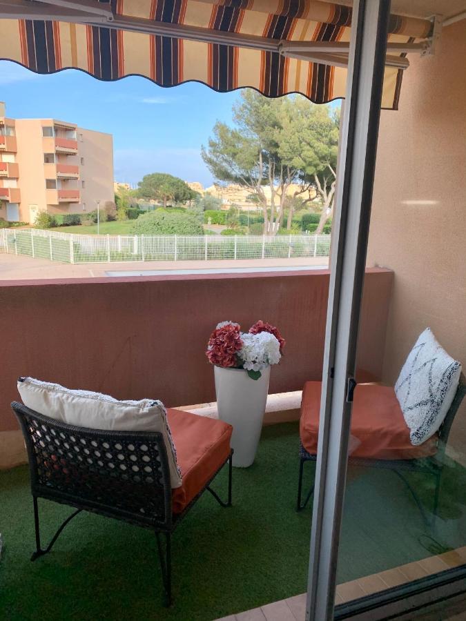 My Little Provence Bormes Les Mimosas Apartment Bagian luar foto