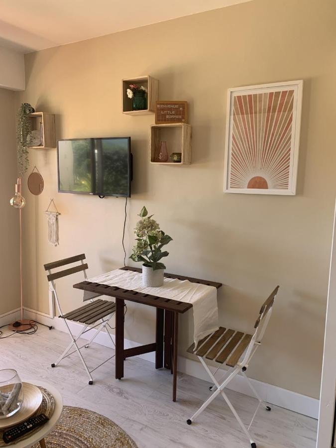 My Little Provence Bormes Les Mimosas Apartment Bagian luar foto